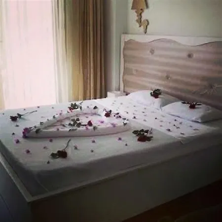 Отель Club Herakles 3*